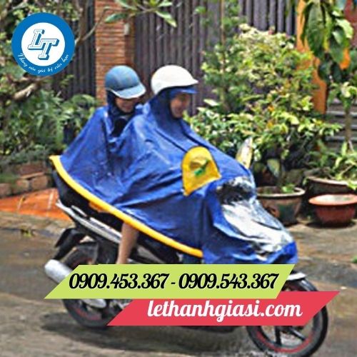 Áo mưa hai đầu tiện lợi cho người đi xe máy